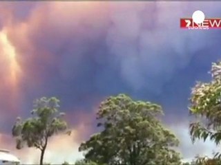 Un gran incendio cubre de humo una región del suroeste...