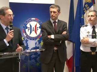 Déplacement de Claude Guéant à la Direction Centrale de la Police aux Frontieres