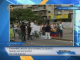 Damnificados trancan elevado de Los Ruices