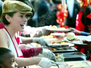 Celebrities That Give During Thanksgiving