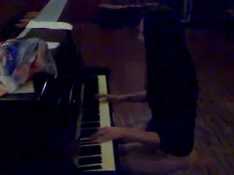 Silvia singing and playing E.T. by Katy Perry