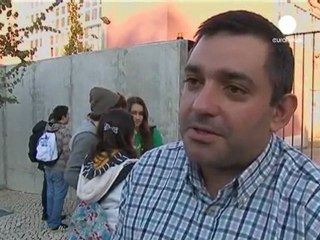 Strike and dowgrade deepen Portugal's woes