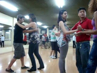 Aula de Gafiera Iniciante !!!! O samba é de quem é do samba ..!