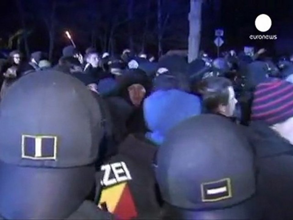 Protest-hit 'Nuclear train' enters Germany