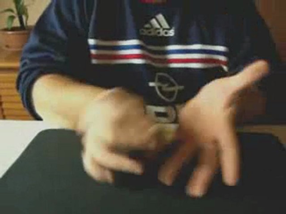 DAVID BLAINE TRICK-MONEY-THROUGH-THE-EXPLANATION-TABLE