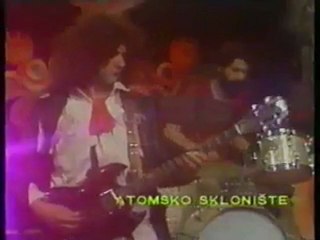 ATOMSKO SKLONIŠTE - Ne cvikaj generacijo (1978)
