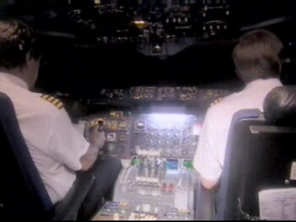 Uberlingen crash (TCAS problem) [ENG, sub FR]