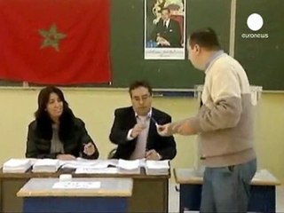 Fas'ta nefesler tutuldu seçim sonuçları bekleniyor