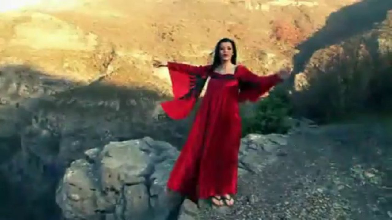 Maria Lajcaj - Kenga ime bashkon trojet