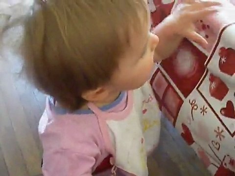 ma fille sonia qui marche un peu