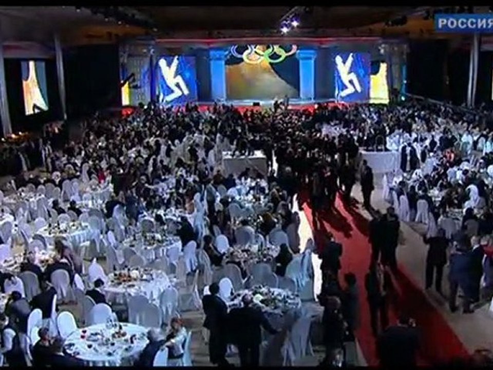 Ёлка - на воздушном шаре 100 ЛЕТ ОКР 25.11.2011