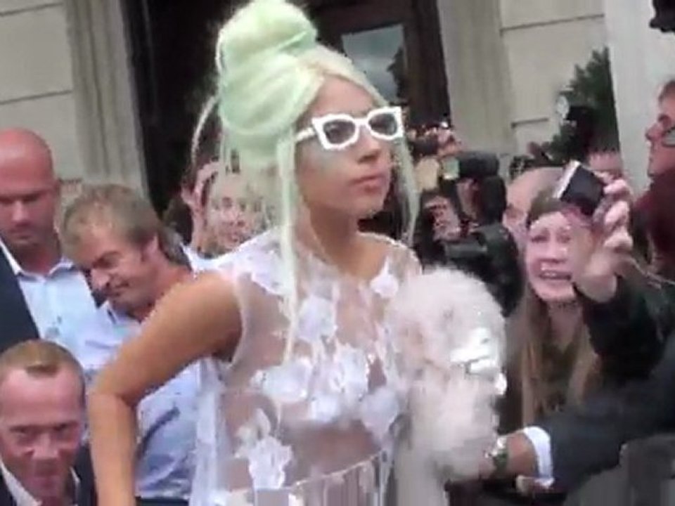 Lady gagas feiertagsüberraschung