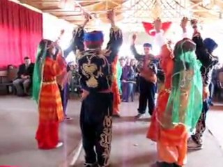 Yalıhüyük folklör  ekibi