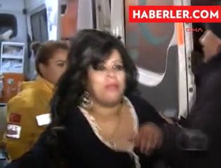 Kaza yaptığı otomobilinin başında ağladı
