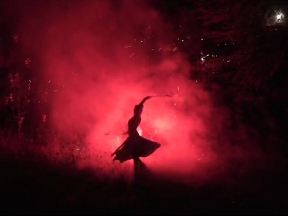 Spectacle de feu - Poussières d'ambre - Loomisis