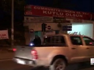 Akşam trafiğini kilitledi.