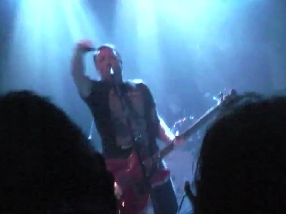 Peter Hook - Digital (Joy Division cover) @ Gagarin 205 (25/11/11)