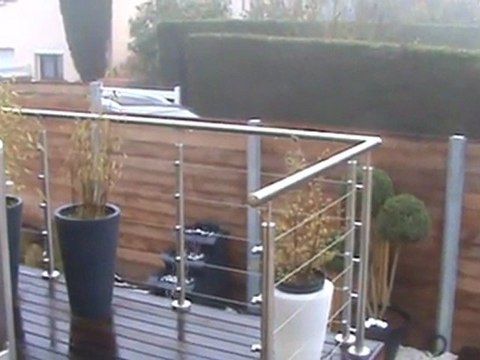 Terrasse en bois exotique jardin zen et fontaine