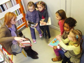 Moyenne Section à la bibliothèque