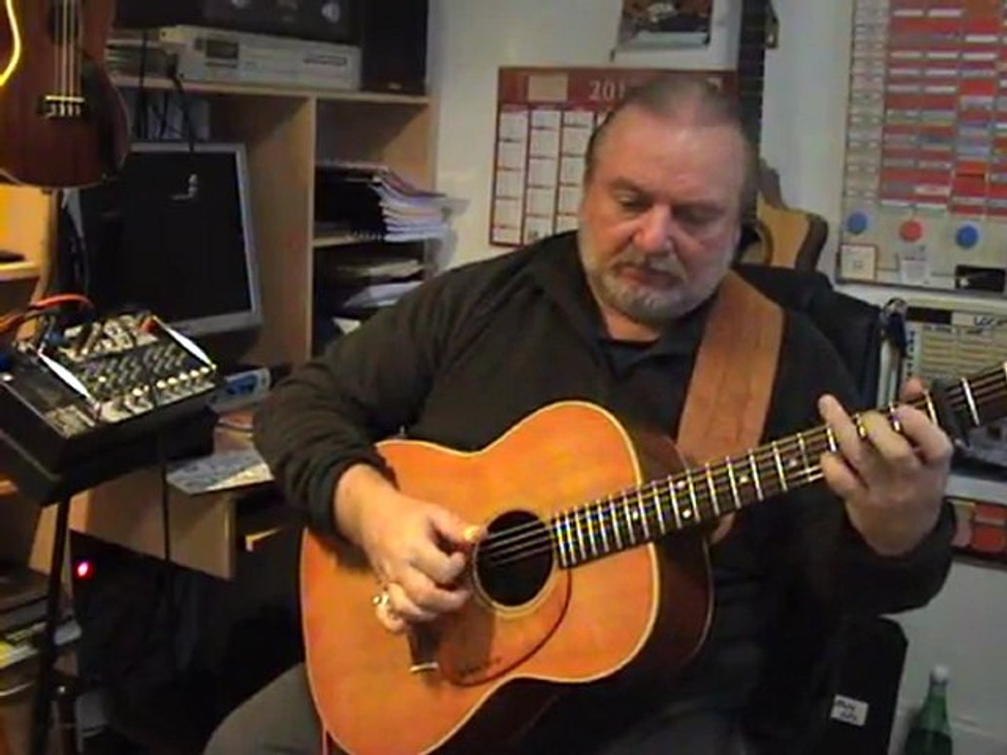 Petit Garçon (Greame Allwright) à la guitare Picking par Buffalo Gil's -  Vidéo Dailymotion