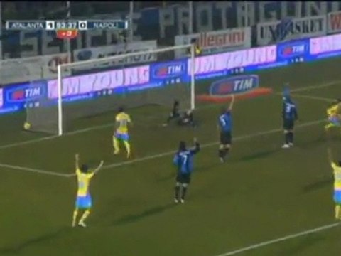 Cavani rettet Neapel spät