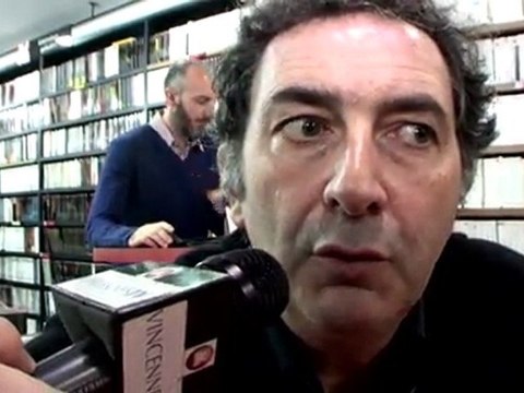 François Morel à Vincennes chez Millepages sur Vincennes TV.fr