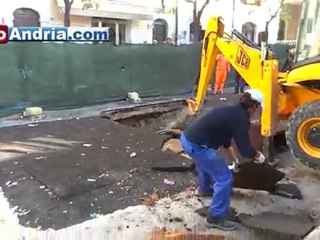 Download Video: Andria, nuovo cedimento ai danni della copertura in Via De Gasperi