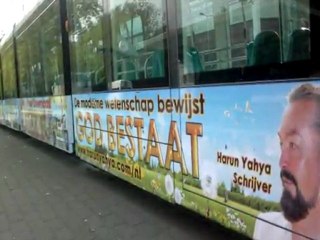 Announcement of Harun Yahya works on trams of Rotterdam, Holland