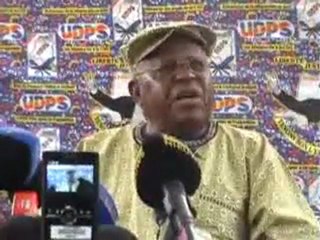 YA TSHITSHI CONFERENCE DE PRESS CE 27/11/11 A SUIVRE