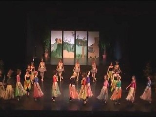 Gala de Danse 2009-01Le cercle de la vie
