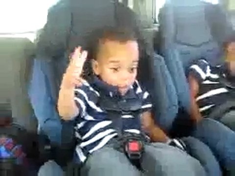 0410 - Bébé se réveille sur du rap