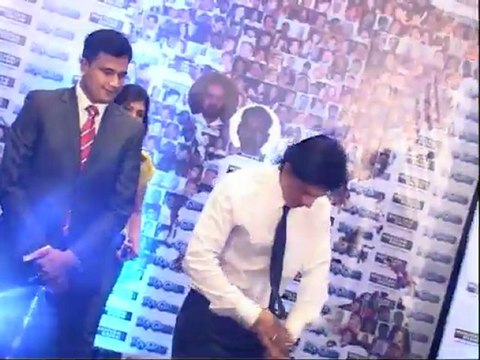 Shahrukh Khan And Priyanka Chopra To Host Zee Cine Awards 2011 – TV News