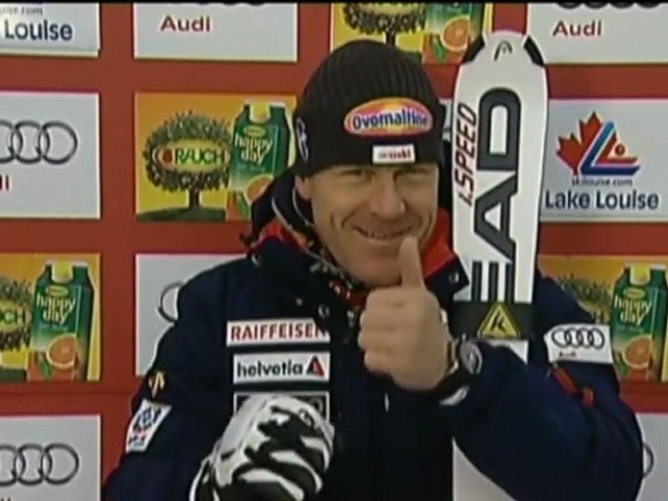 Cuche bleibt Erster im Weltcup