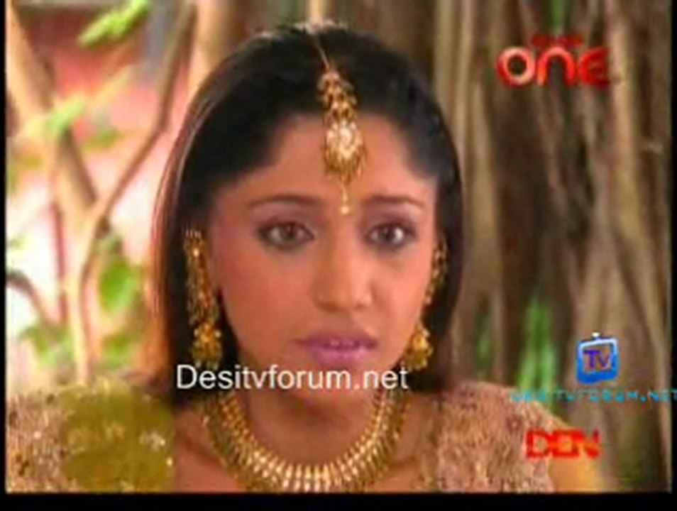 Woh Rehne Wali Mehlon Ki - 28th November 2011 Video Watch part1