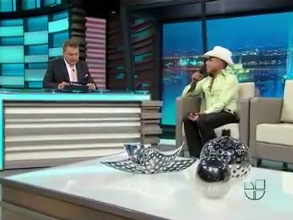 Don Francisco Presenta - Espinoza Paz .