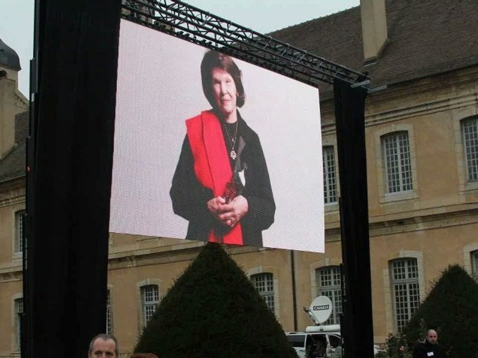 Cérémonie Danielle Mitterrand 26-11-2011