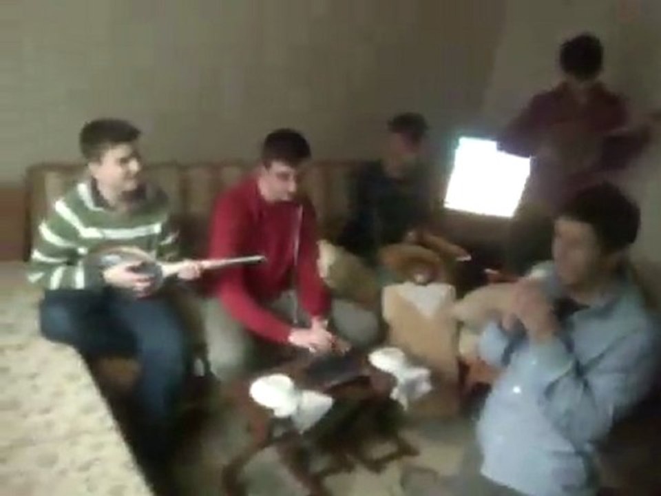 Yuksek Sadakat - Belki Ustumuzden Bir Kus Gecer (Cover)