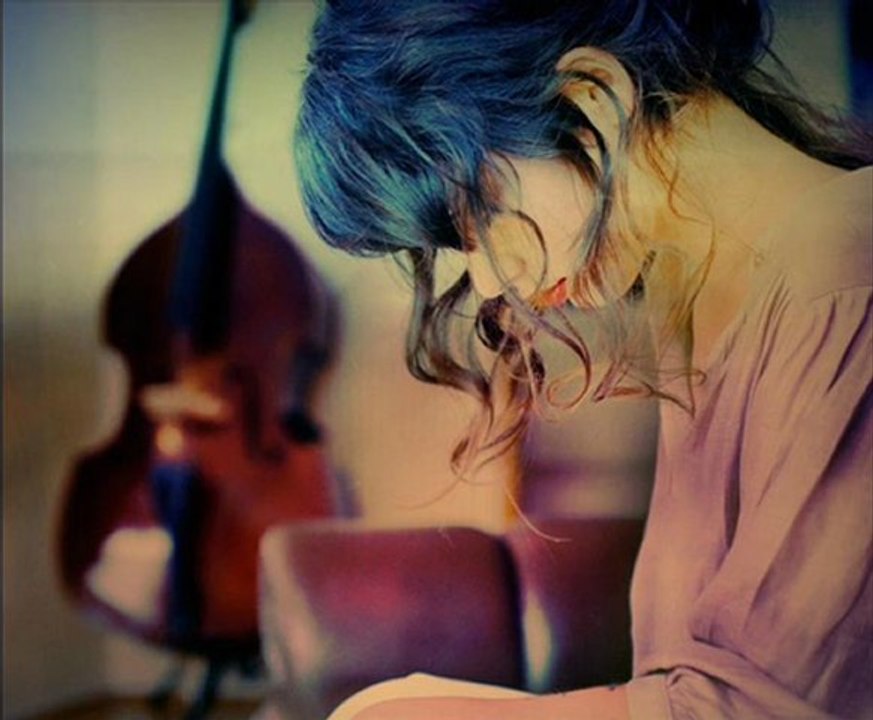 SESSİZ SEDASIZ BİR ŞİİR - GÜNER GAGE