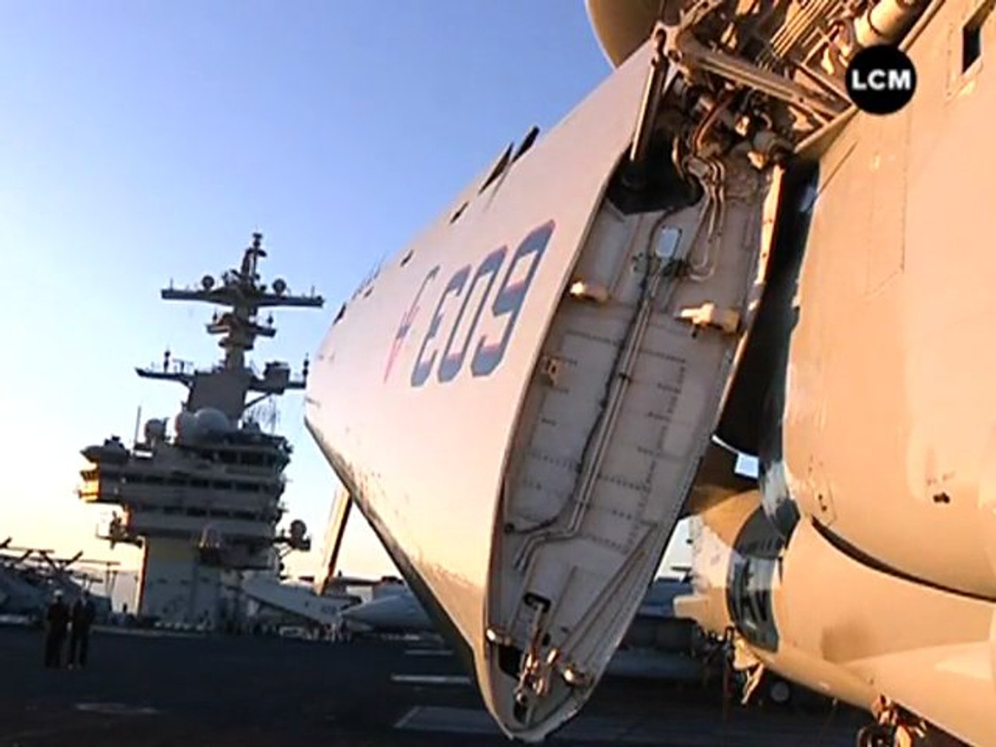 Le plus gros porte-avions du monde à Marseille - Vidéo Dailymotion
