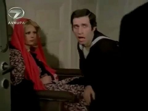 Kemal Sunal Süt Kardeşler (Fes Başıma Sahnesi)