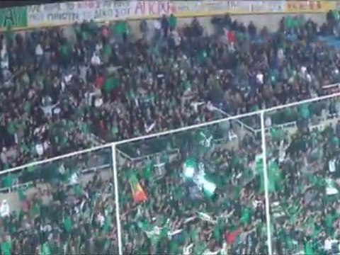 Τα πανό των οπαδών της Ομόνοιας