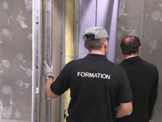 Hollande: le chômage vient "sanctionner" la politique de Sarkozy