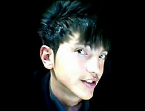 E-saReT ft Killa Efkan & Mc Sentinus - Seviyormuş Yalan.2oıı