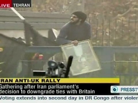 Iran : l'ambassade de Grande-Bretagne prise d'assaut