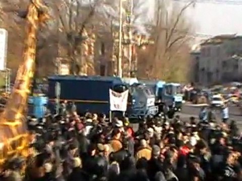 Revolutionari in Protest - La Guvernul Romaniei(29.Nov.2011)(6)