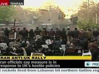 Embaixada do Reino Unido é invadida em Teerã