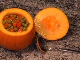 How to use pumpkins as serving dishes