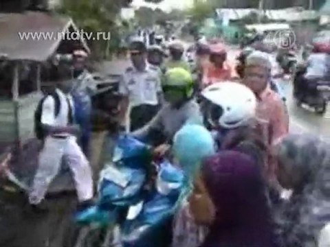 Число жертв обрушения моста достигло 18 человек