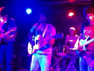 CAN'T - Can find my place (LIVE aux Combustibles)