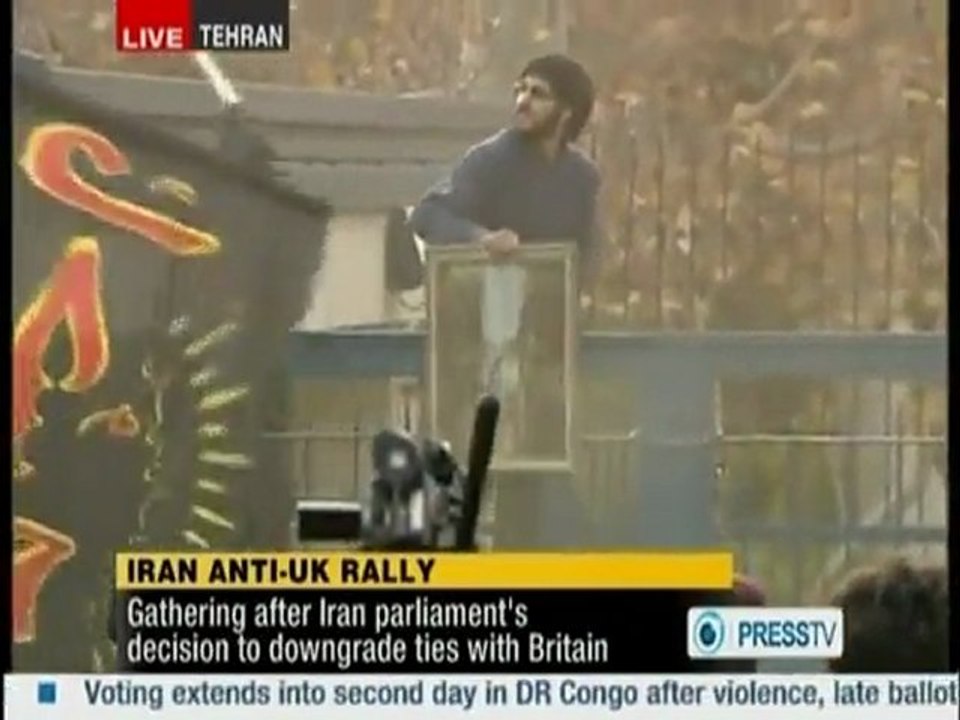 Protesters storm British embassy in Tehran